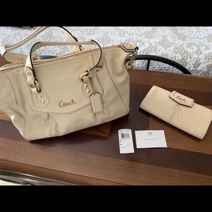 Coach purse and wallet